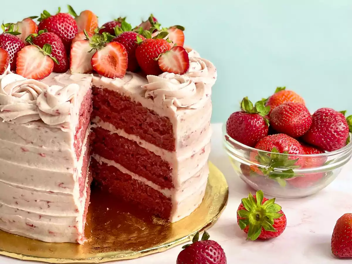 Resep Kue Cake Lapis Strawberry
